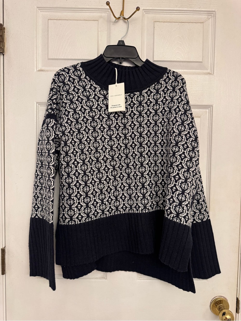 NWT Free Assembly XXL Mock Neck Sweater Navy Cream Geometric Knit Oversized